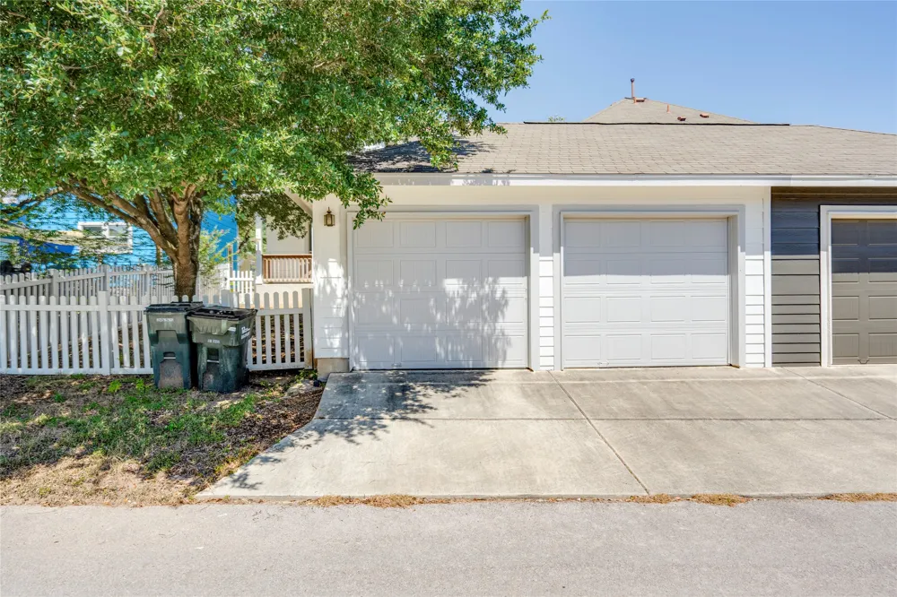 483 McGarity Kyle, TX 78640