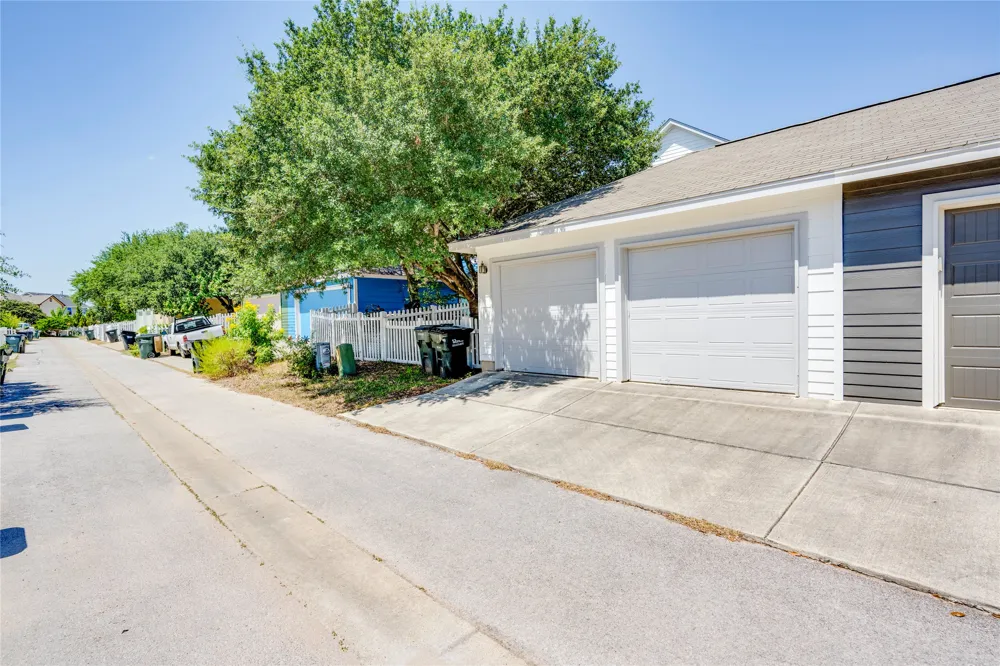 483 McGarity Kyle, TX 78640