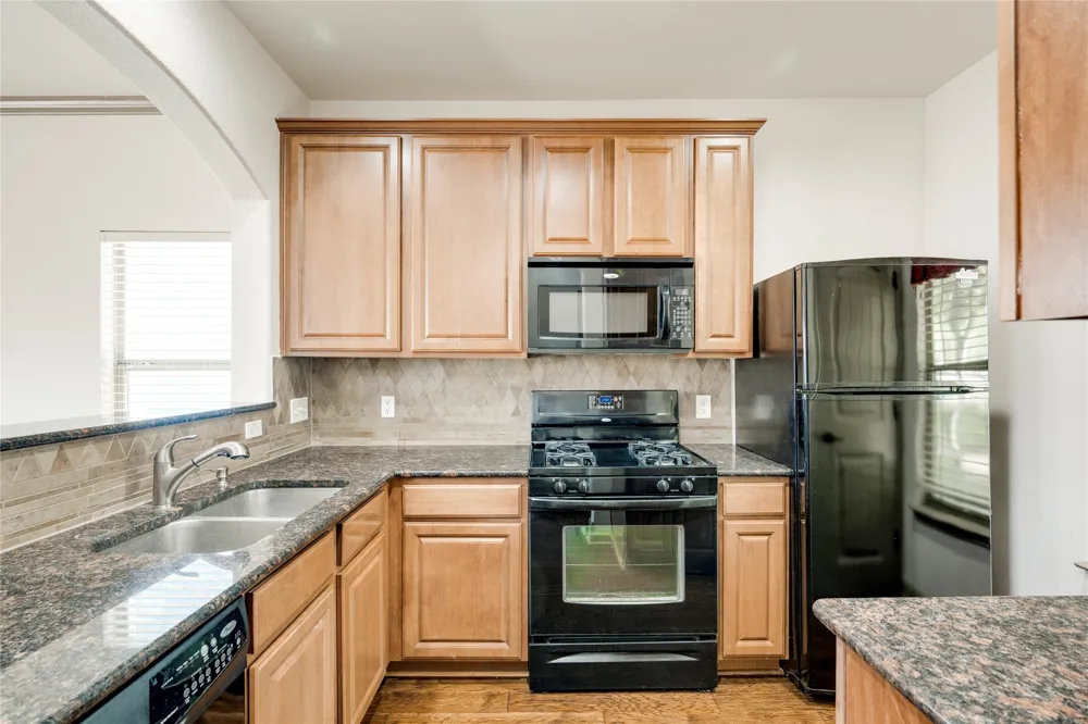 483 McGarity Kyle, TX 78640