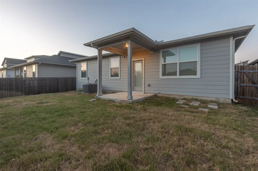 2913 Louris Lane Pflugerville, TX 78660