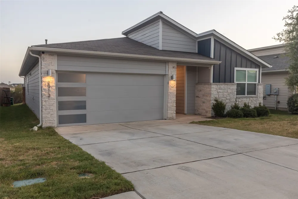 2913 Louris Lane Pflugerville, TX 78660