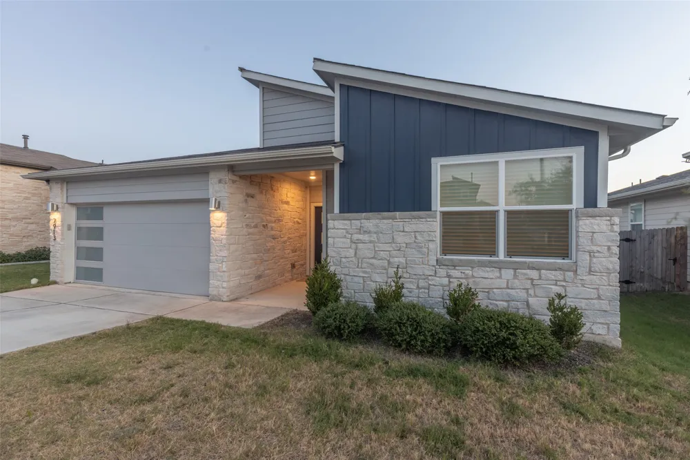 2913 Louris Lane Pflugerville, TX 78660