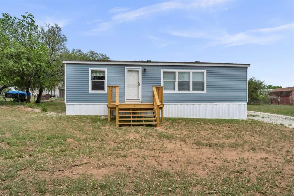 156 Julie Drive Kingsland, TX 78639