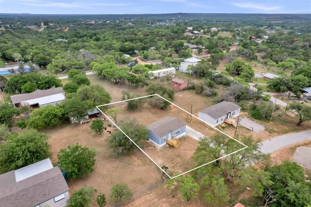156 Julie Drive Kingsland, TX 78639