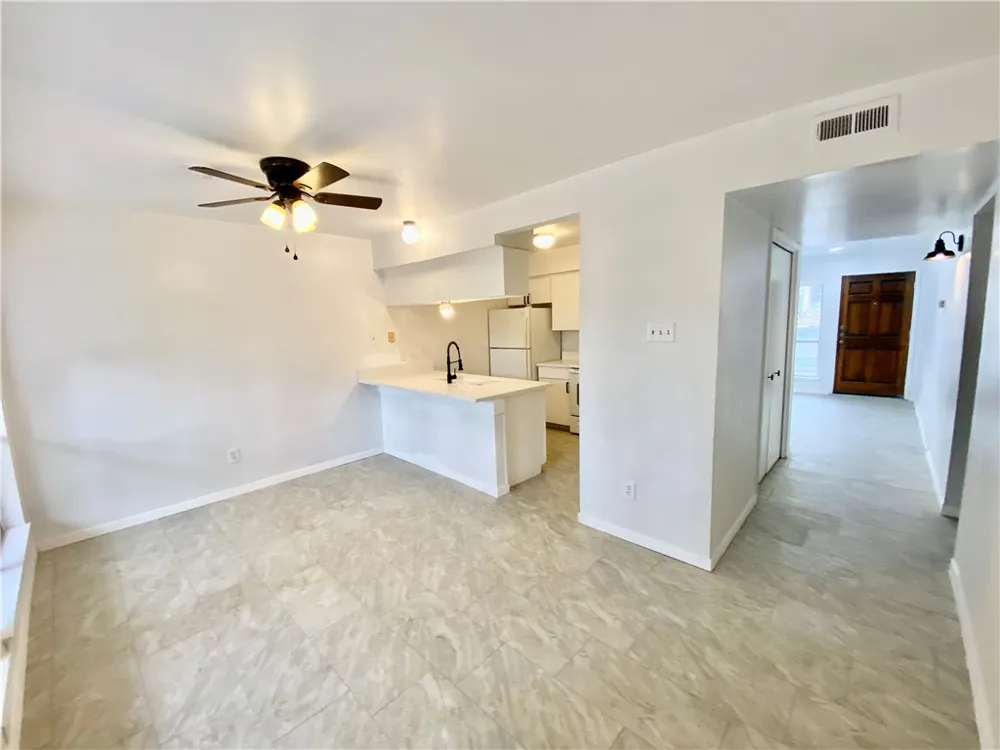 6910 Hart Lane #403 Austin, TX 78731