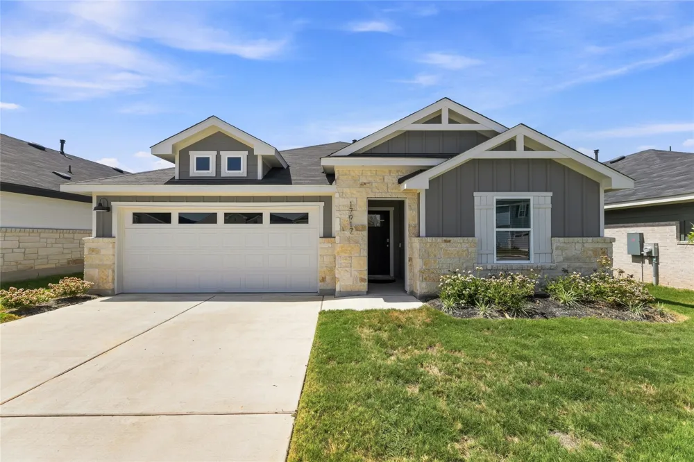 17197 Purple Top Lane Manor, TX 78653
