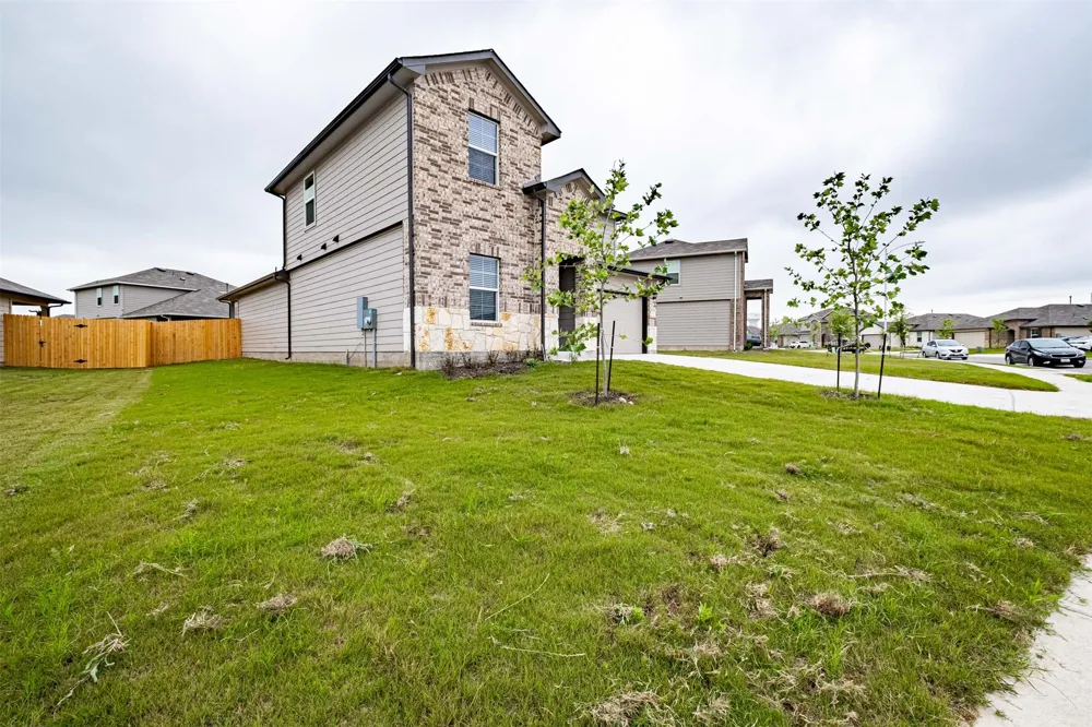 204 Lily Pond Trail San Marcos, TX 78666