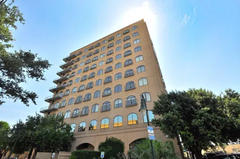 507 Sabine Street #304