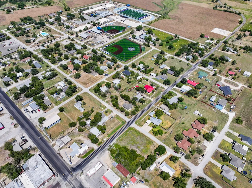 311 E Clark Street Bartlett, TX 76511