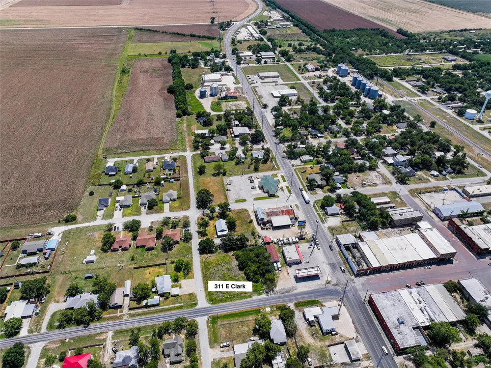 311 E Clark Street Bartlett, TX 76511