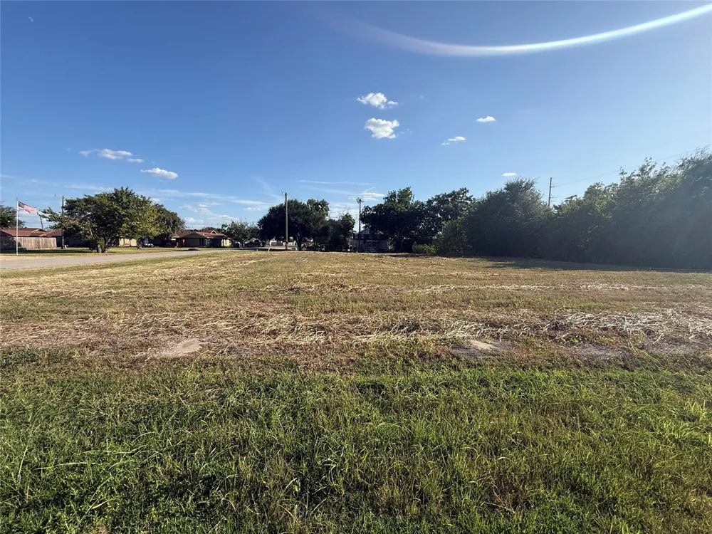 311 E Clark Street Bartlett, TX 76511