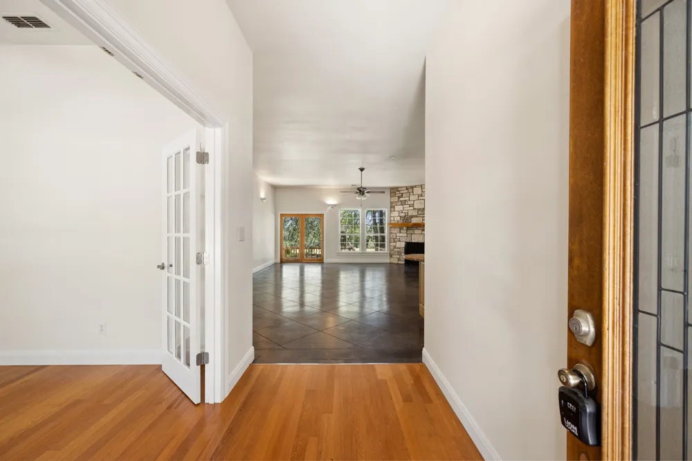 98 Brookhollow Drive Wimberley, TX 78676