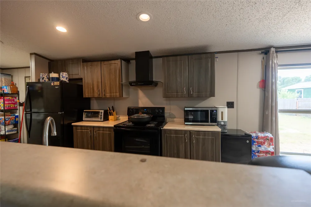 110 Arosa Drive Elgin, TX 78621