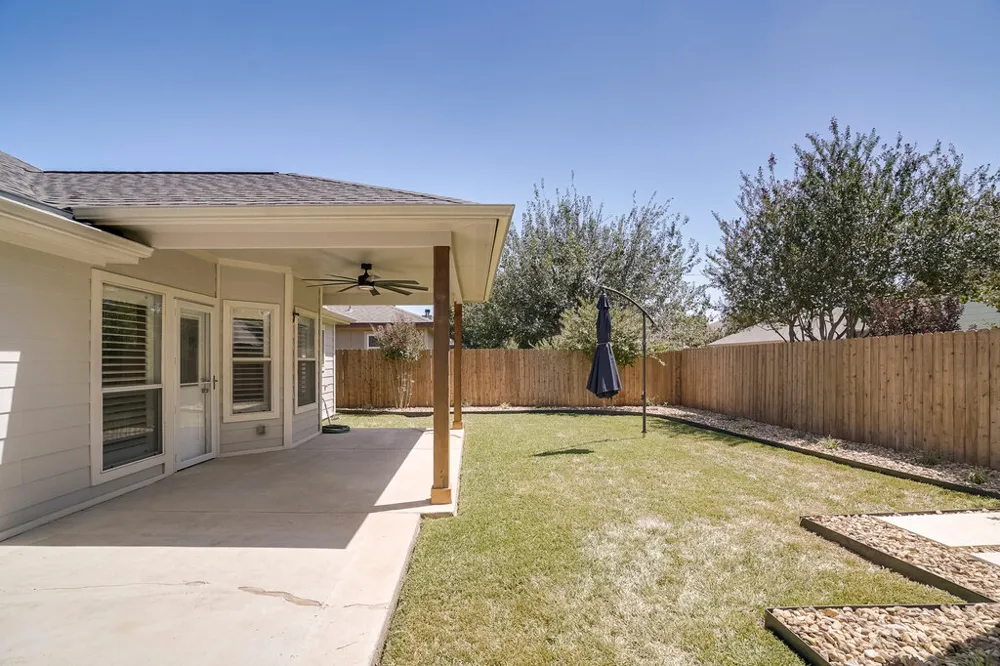 226 Claris Lane Georgetown, TX 78626