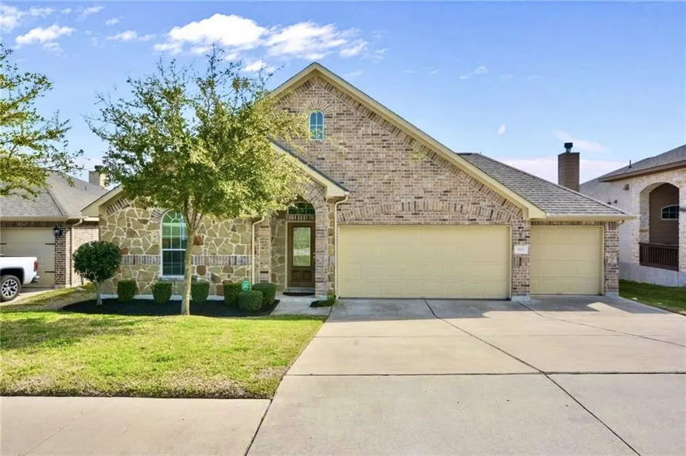 1817 Greyleaf Path Round Rock, TX 78665
