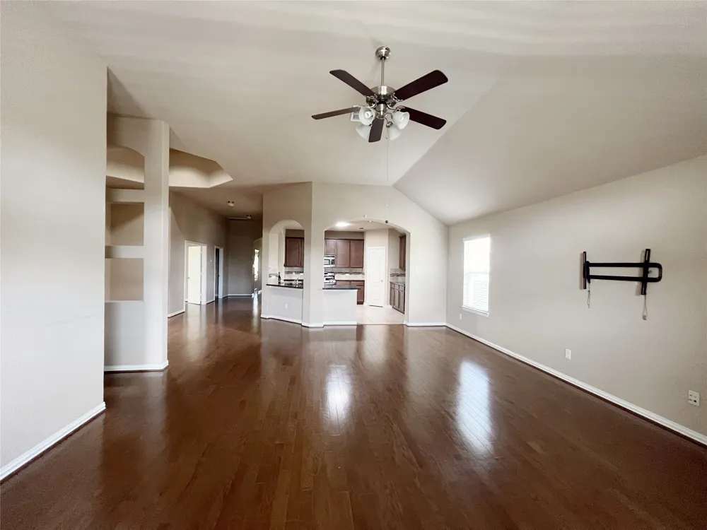 1817 Greyleaf Path Round Rock, TX 78665