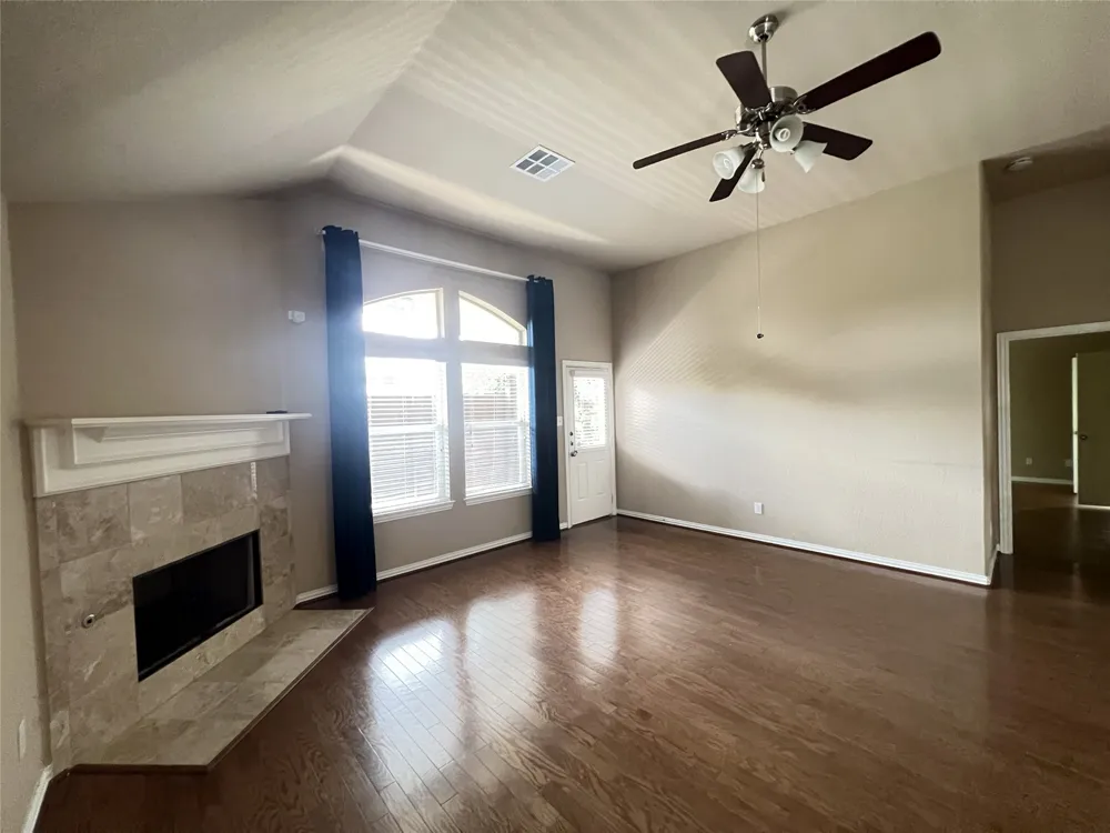 1817 Greyleaf Path Round Rock, TX 78665