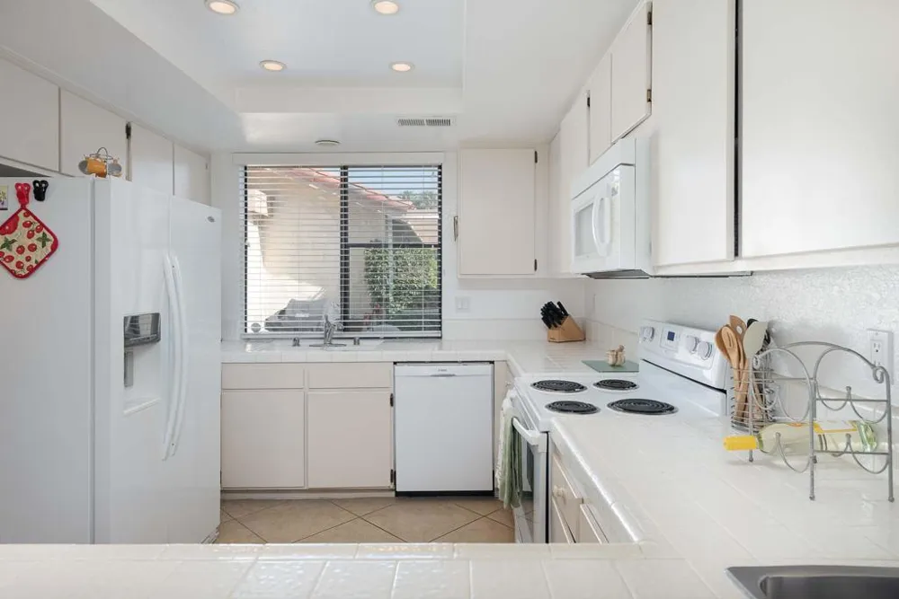 279 San Remo Street Palm Desert, CA 92260