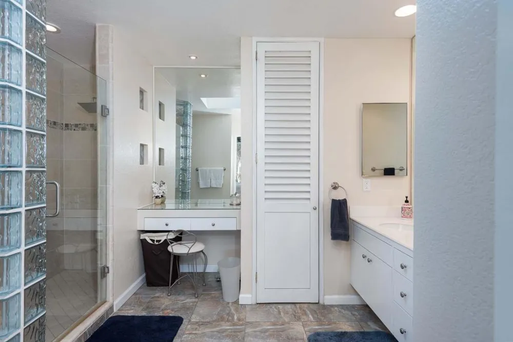 279 San Remo Street Palm Desert, CA 92260