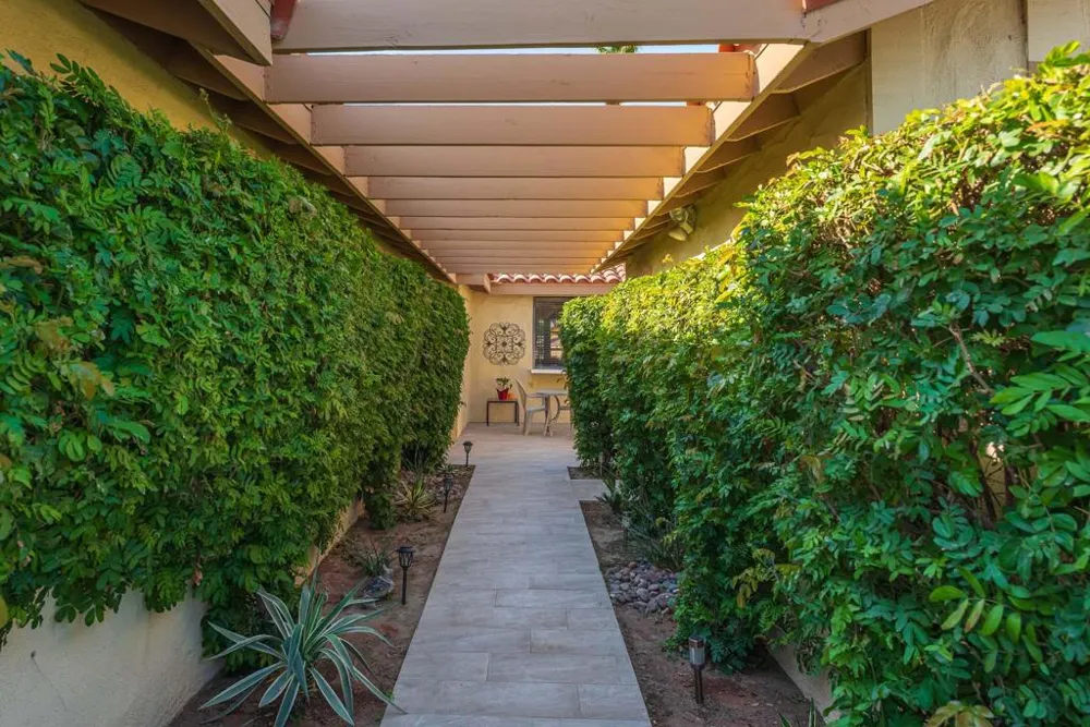 279 San Remo Street Palm Desert, CA 92260
