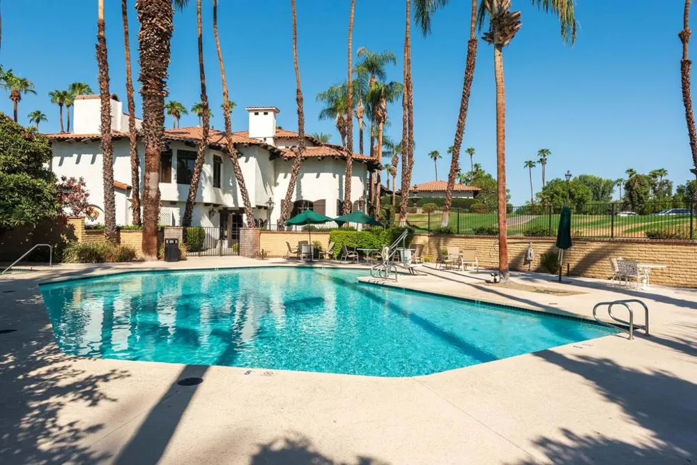 279 San Remo Street Palm Desert, CA 92260