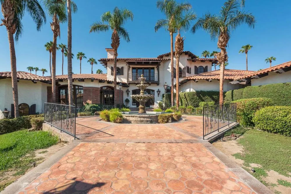 279 San Remo Street Palm Desert, CA 92260