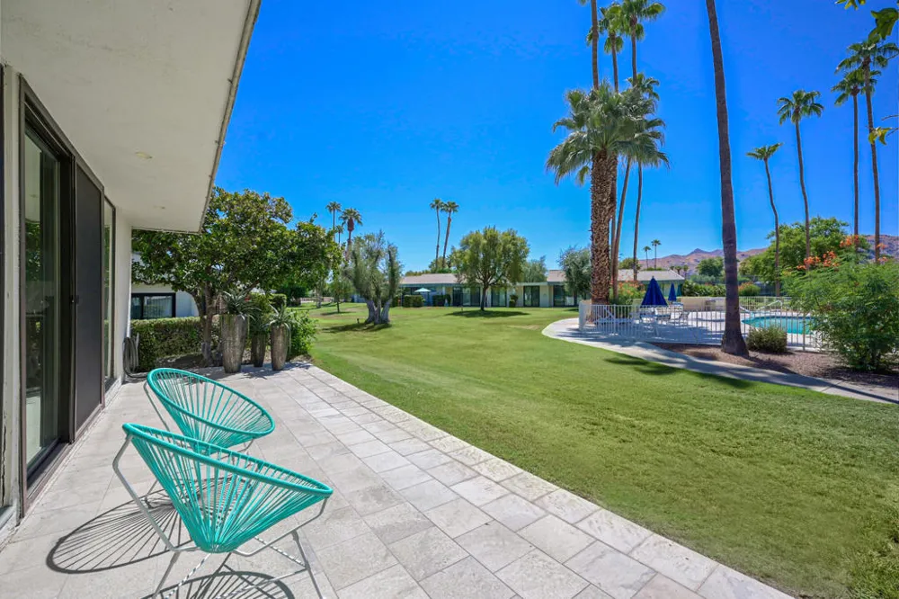 1707 Grand Bahama Drive W Palm Springs, CA 92264