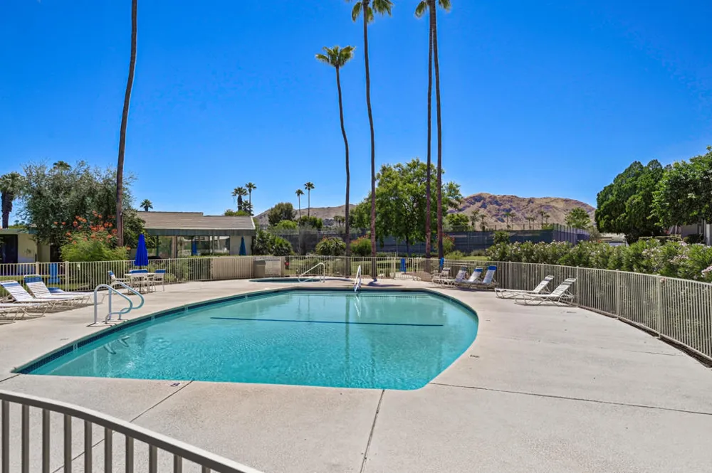 1707 Grand Bahama Drive W Palm Springs, CA 92264
