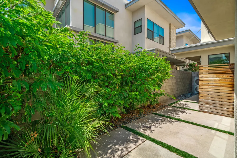 2720 Dancing Sands Drive Palm Springs, CA 92262