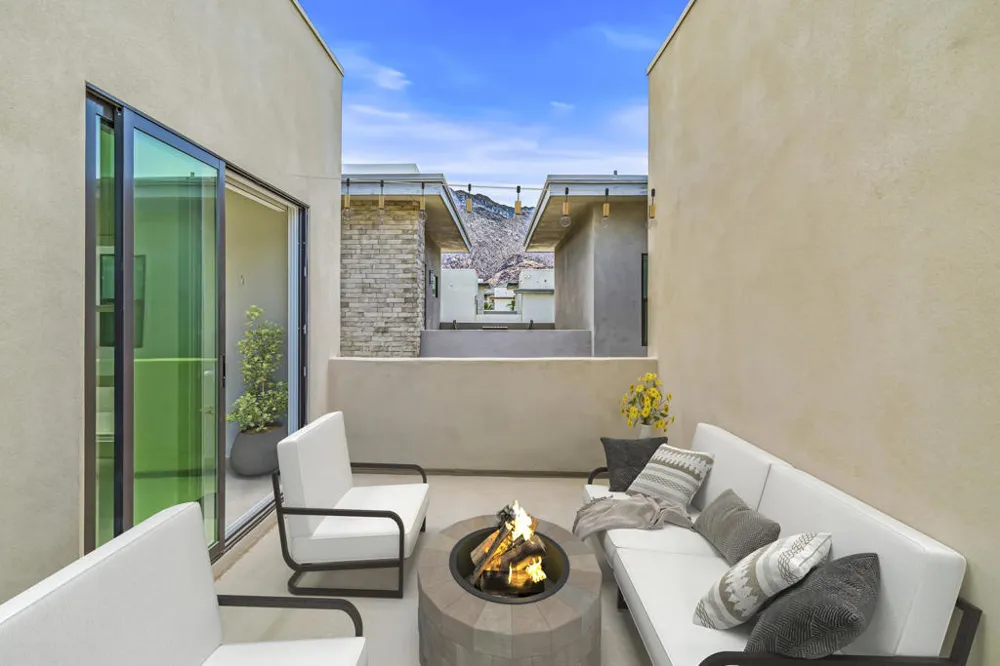 2720 Dancing Sands Drive Palm Springs, CA 92262