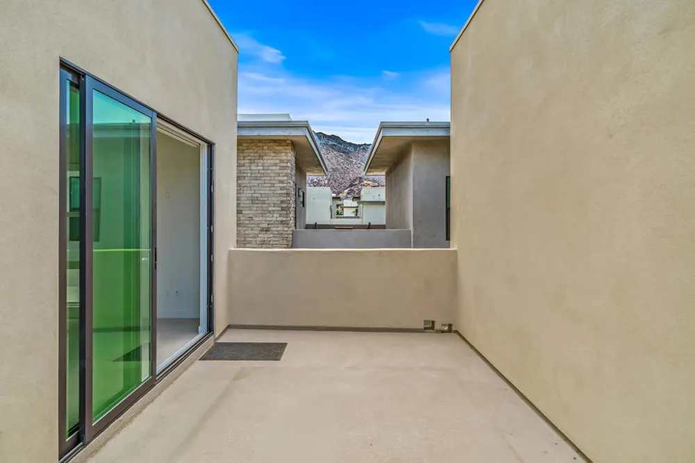 2720 Dancing Sands Drive Palm Springs, CA 92262