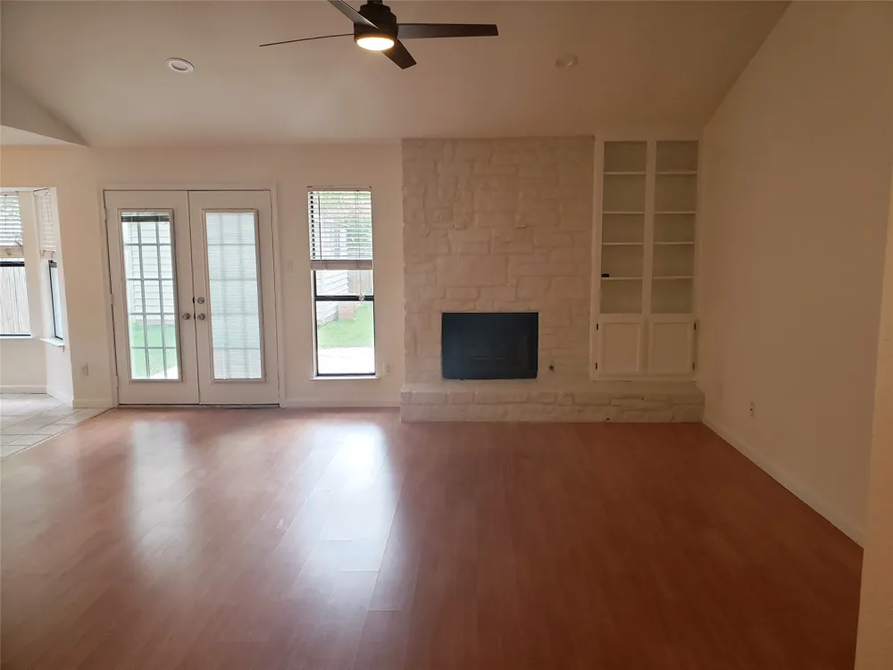 404 Oakridge Pass Cedar Park, TX 78613