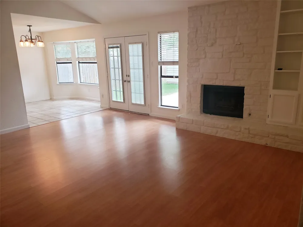 404 Oakridge Pass Cedar Park, TX 78613
