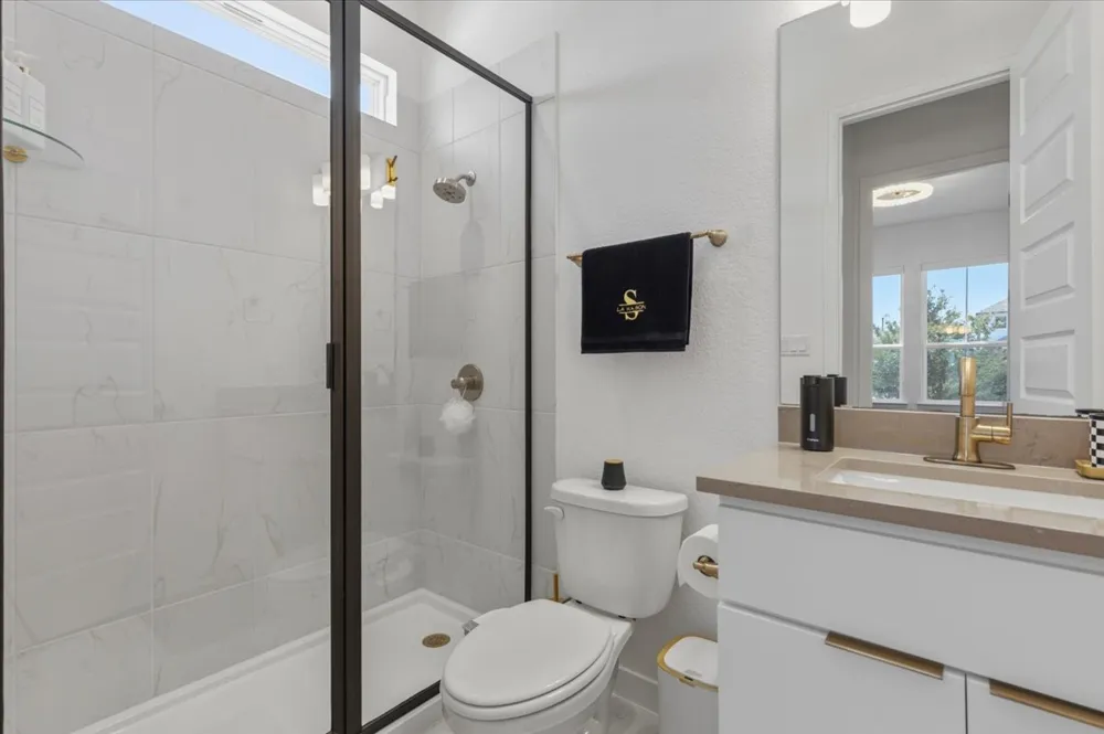 305 Lariat Loop Liberty Hill, TX 78642