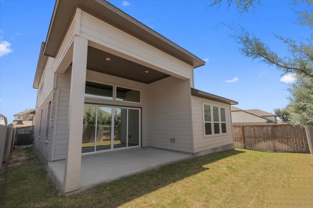 305 Lariat Loop Liberty Hill, TX 78642