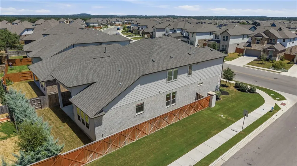 305 Lariat Loop Liberty Hill, TX 78642