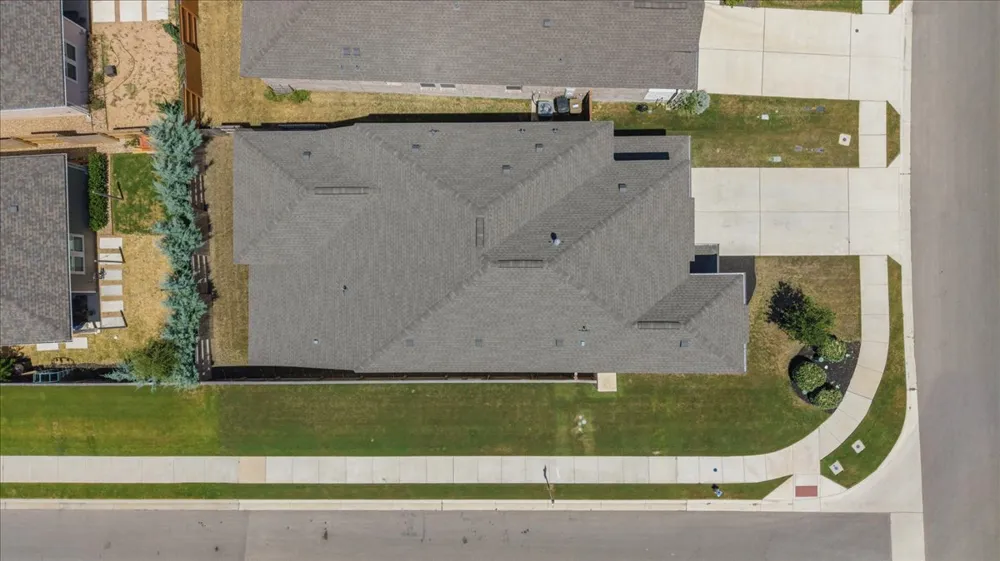 305 Lariat Loop Liberty Hill, TX 78642