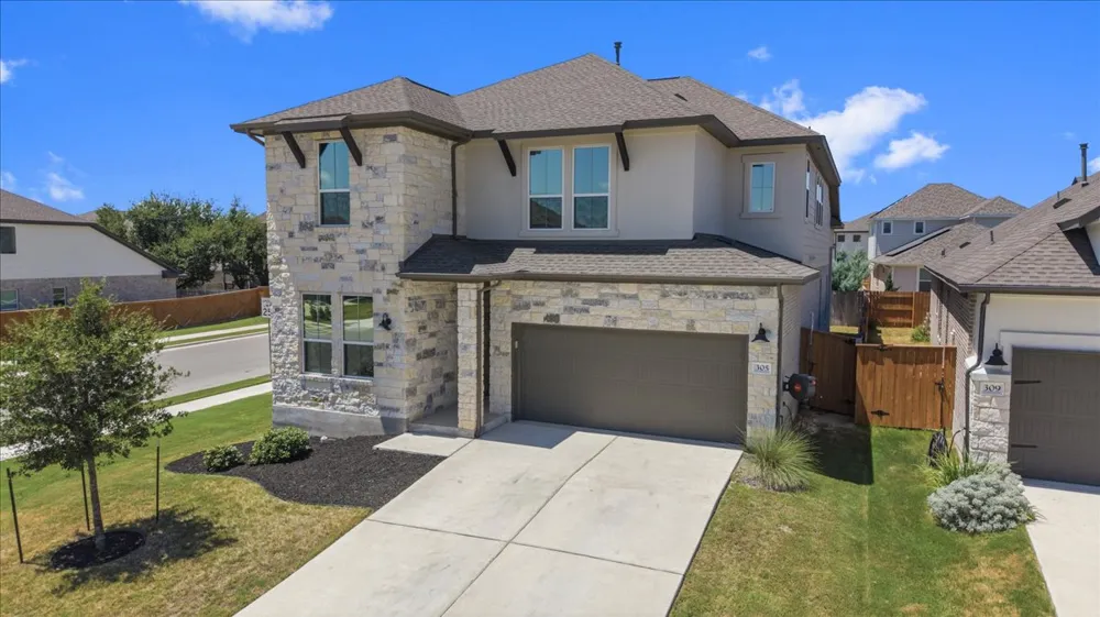305 Lariat Loop Liberty Hill, TX 78642