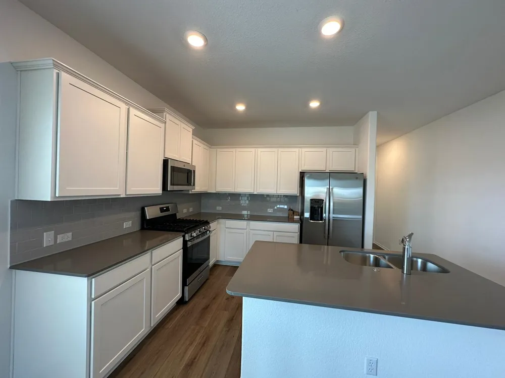 425 SALT SPRINGS ROAD Kyle, TX 78640