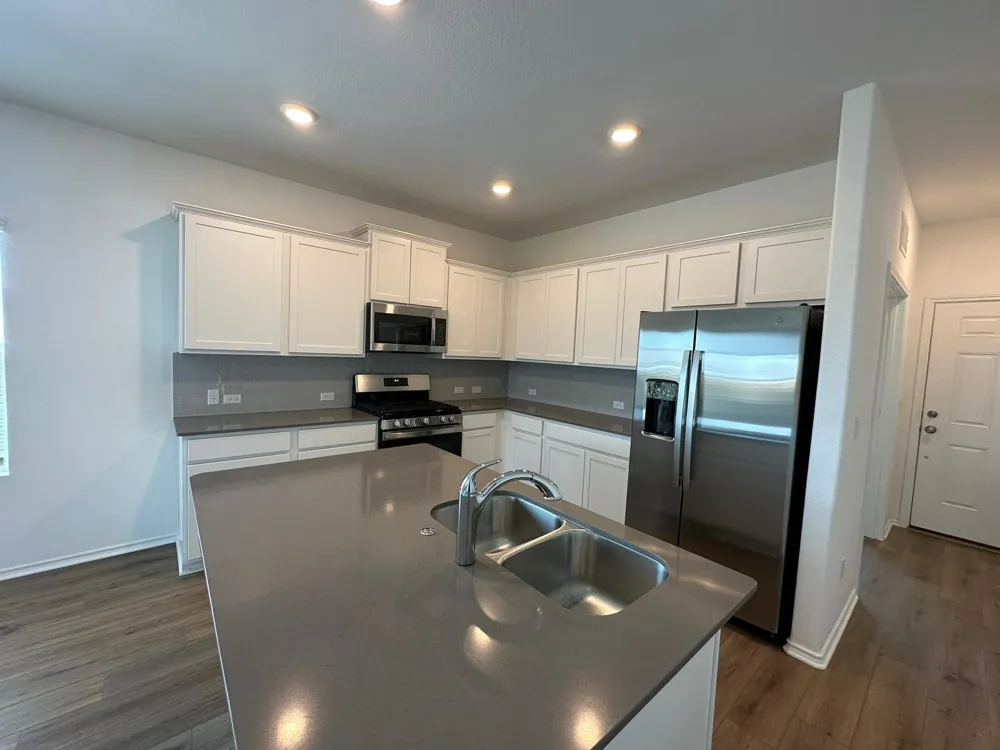 425 SALT SPRINGS ROAD Kyle, TX 78640