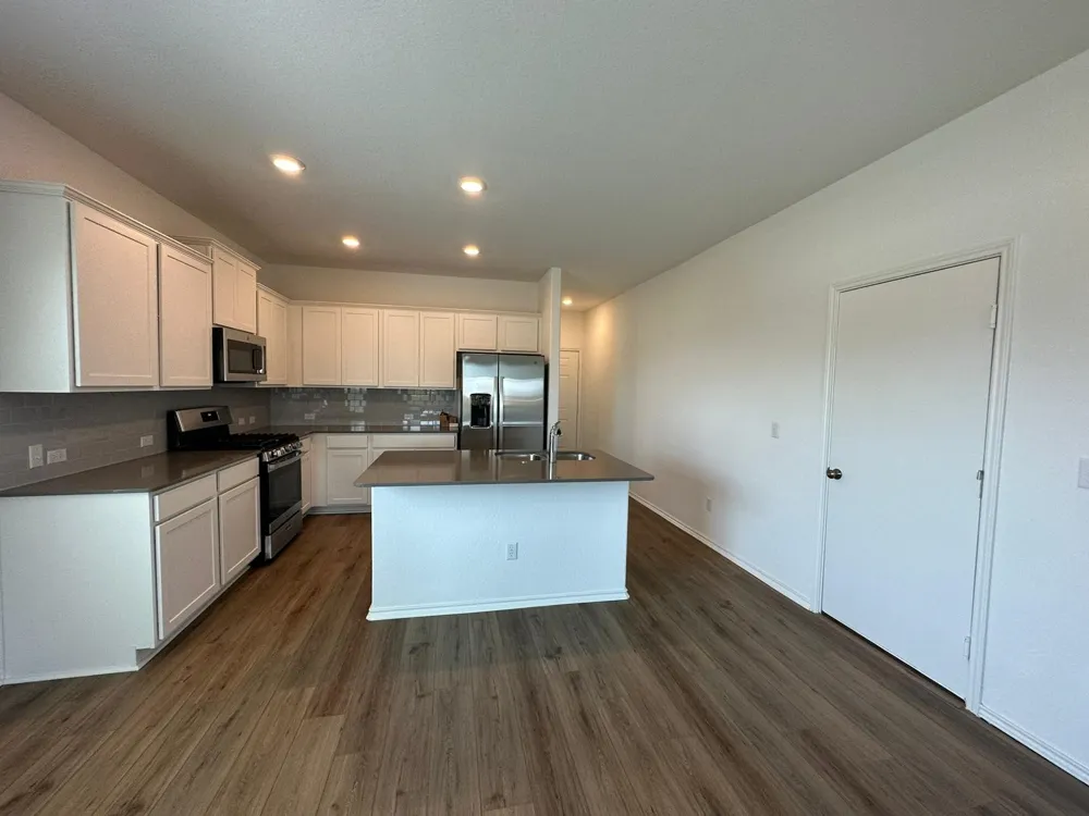 425 SALT SPRINGS ROAD Kyle, TX 78640