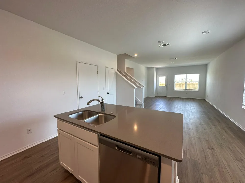 425 SALT SPRINGS ROAD Kyle, TX 78640