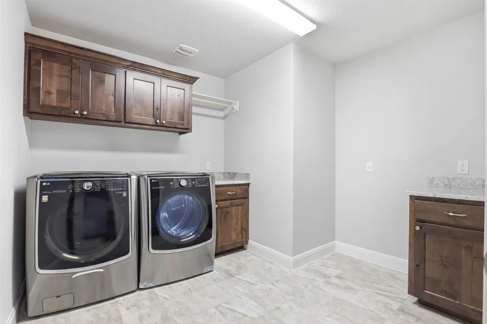 2440 Greatwood Trail Leander, TX 78641