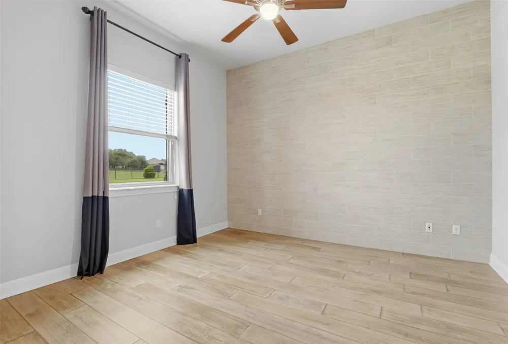 2440 Greatwood Trail Leander, TX 78641