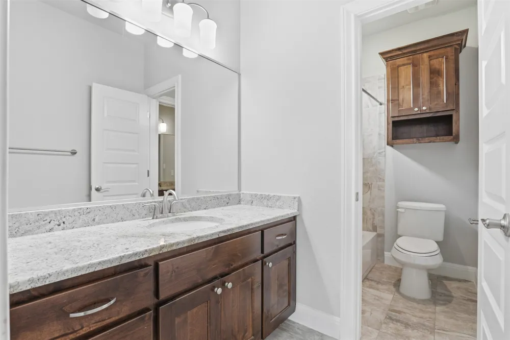 2440 Greatwood Trail Leander, TX 78641