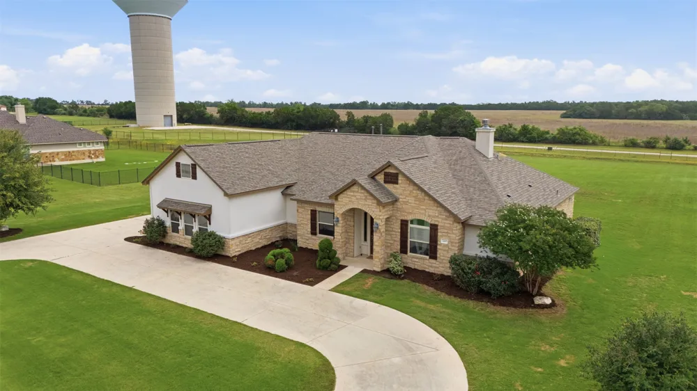 2440 Greatwood Trail Leander, TX 78641