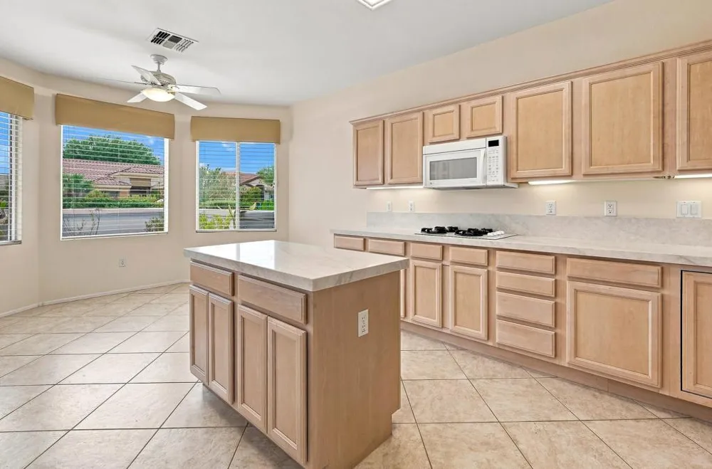 78286 Hollister Drive Palm Desert, CA 92211