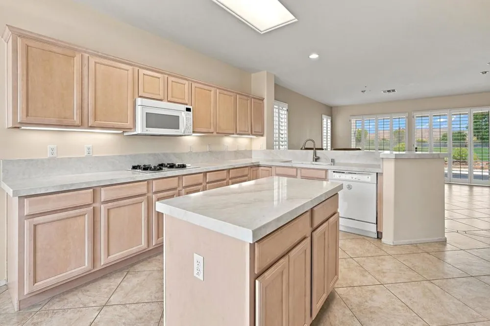 78286 Hollister Drive Palm Desert, CA 92211