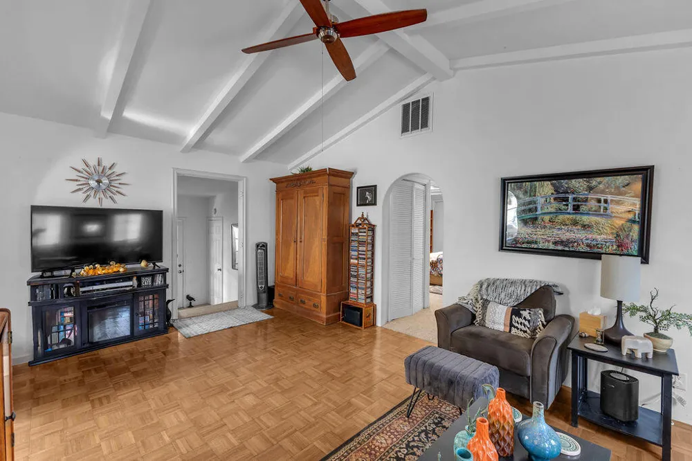 140 Jupiter Street Palm Springs, CA 92264