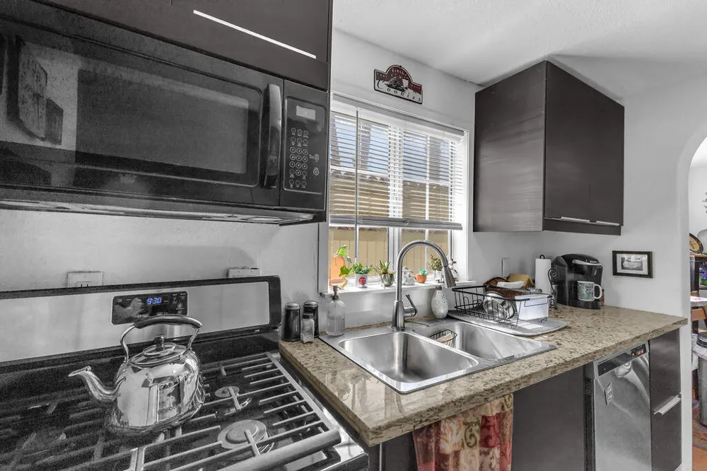 140 Jupiter Street Palm Springs, CA 92264
